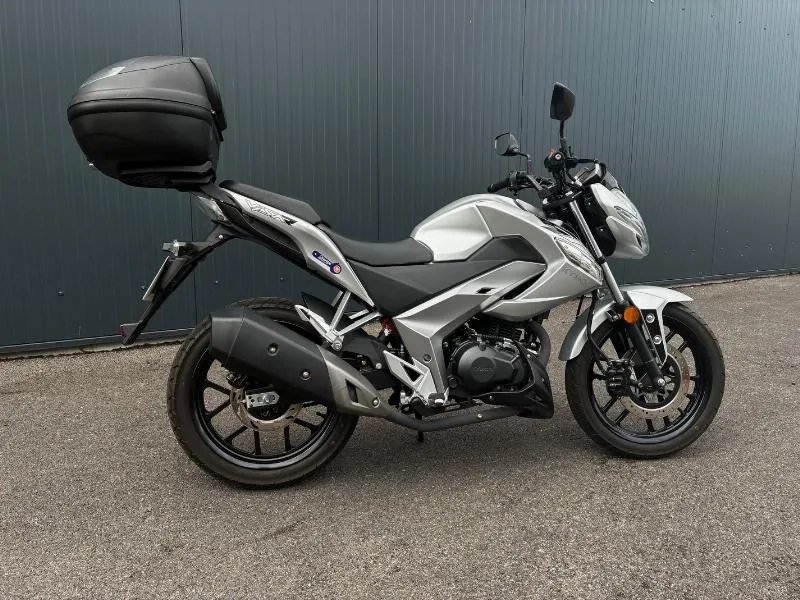Visar 125i