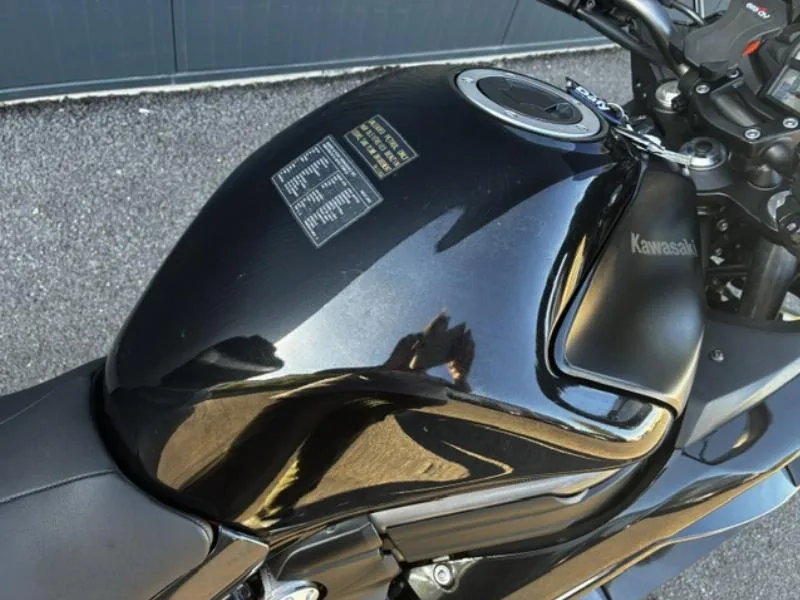 ER6 