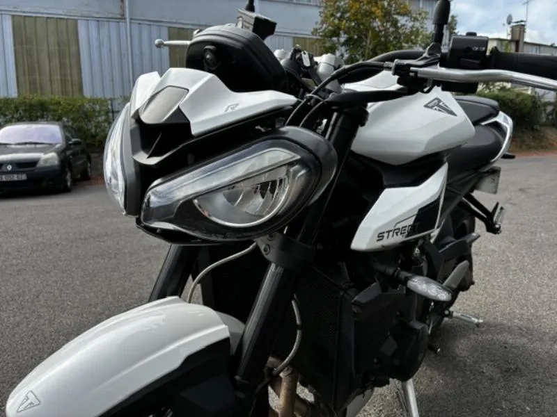 STREET TRIPLE 765 R
