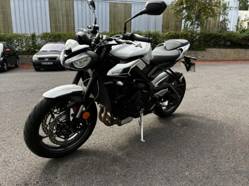 STREET TRIPLE 765 R