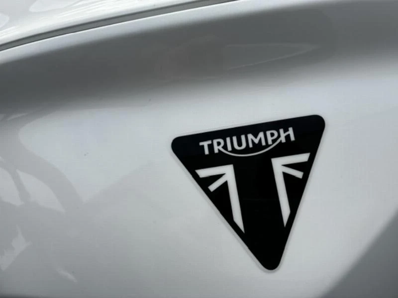 STREET TRIPLE 765 R