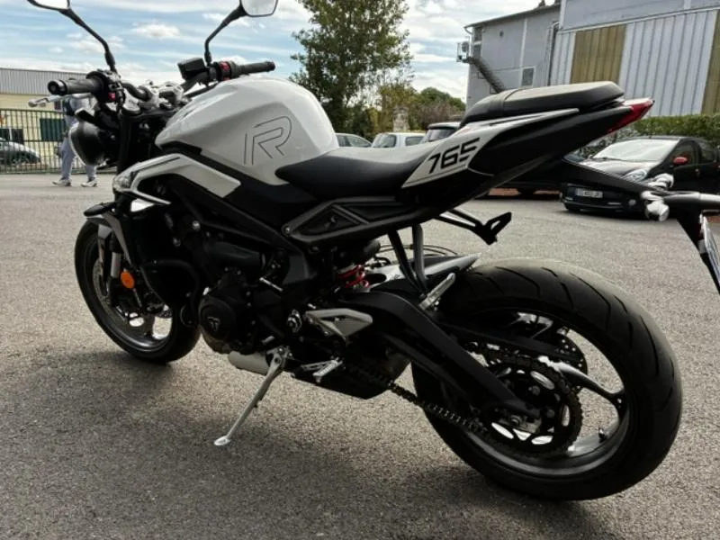 STREET TRIPLE 765 R