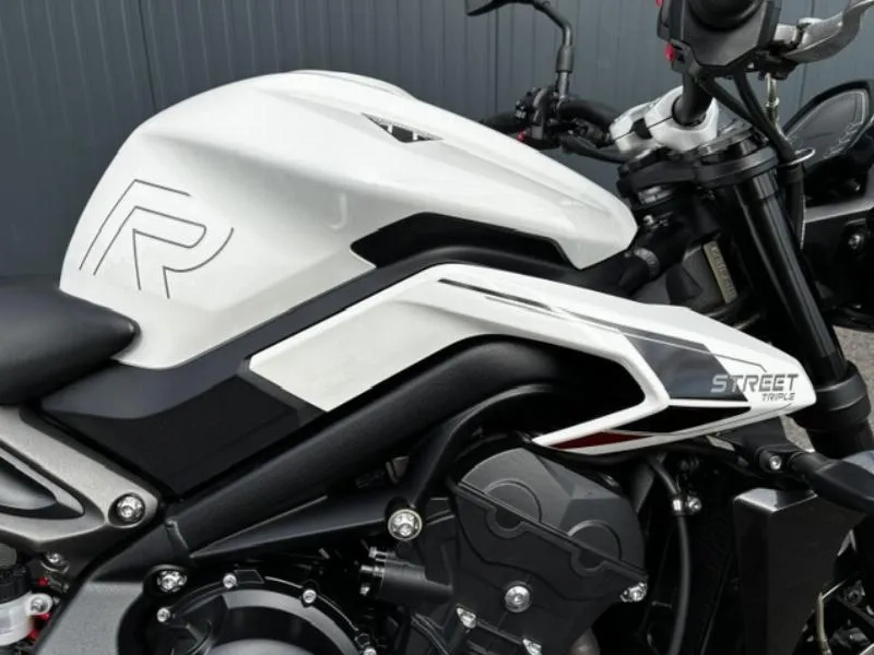 STREET TRIPLE 765 R