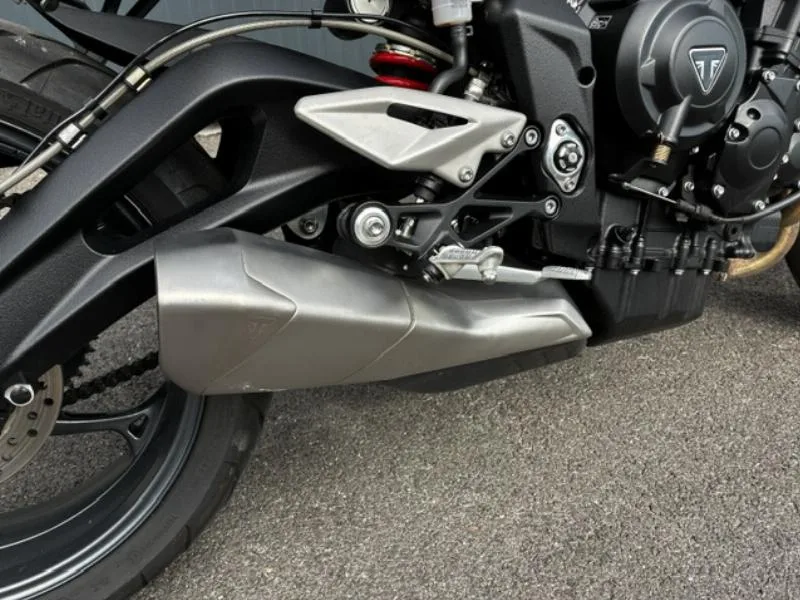 STREET TRIPLE 765 R