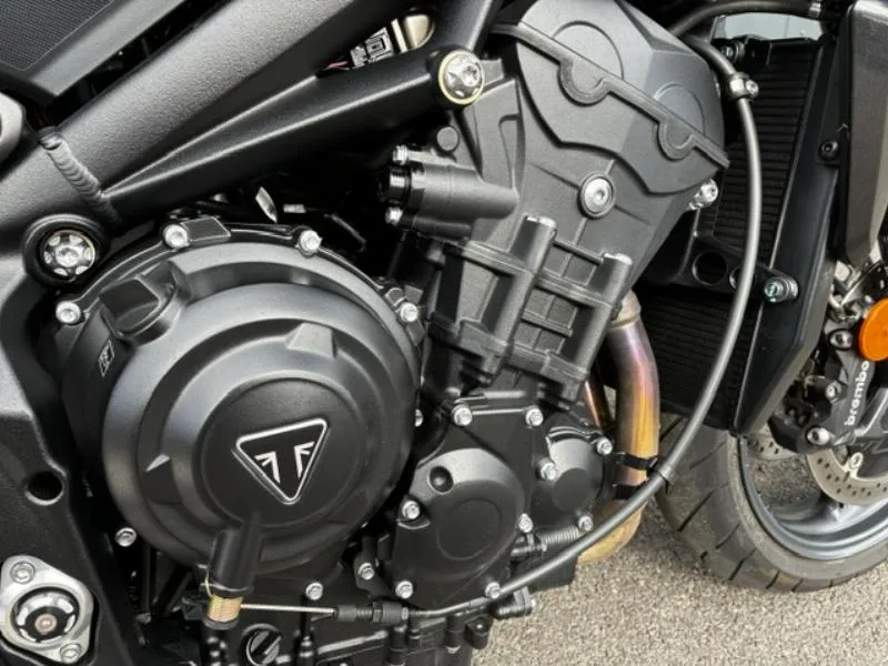 STREET TRIPLE 765 R