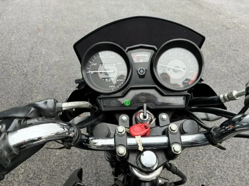 YBR 125ROADSTER