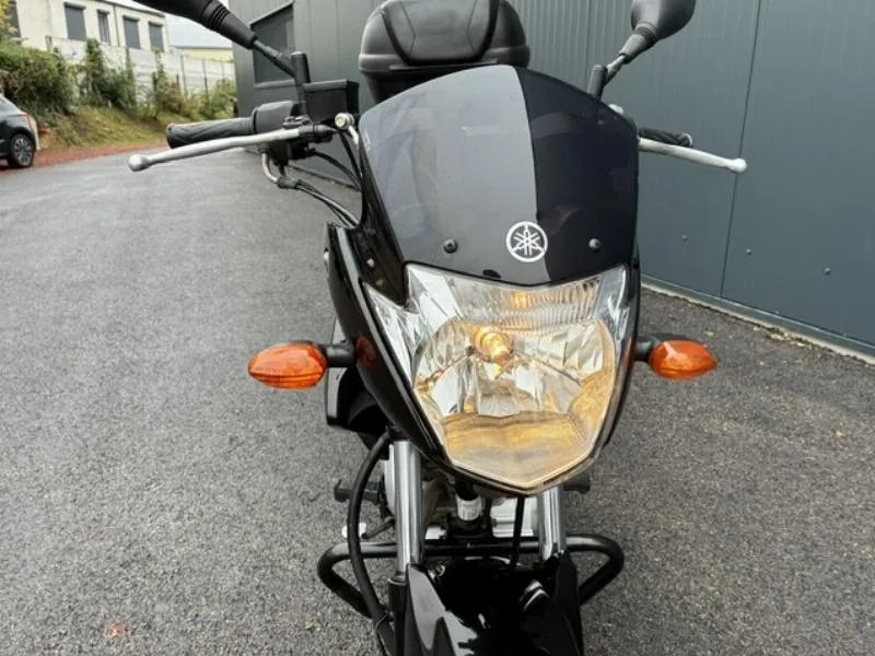 YBR 125ROADSTER