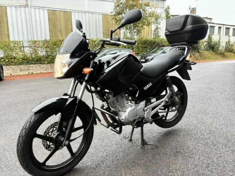 YBR 125ROADSTER