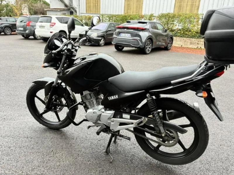 YBR 125ROADSTER