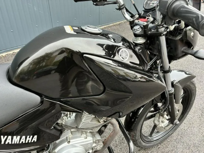 YBR 125ROADSTER