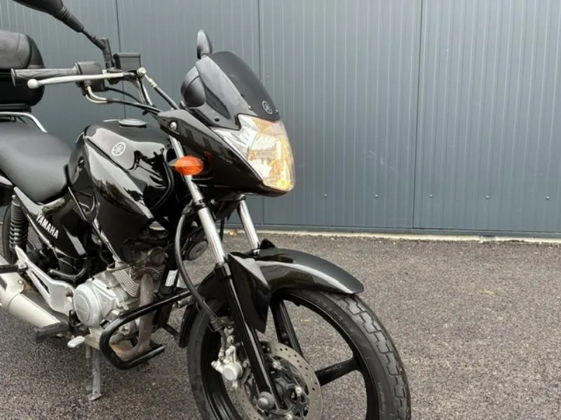 YBR 125ROADSTER