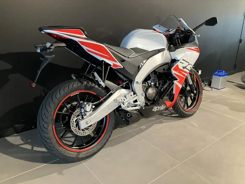 RS 125
