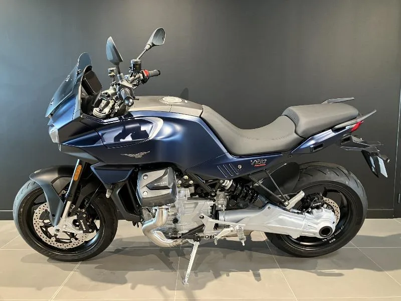 V100  MANDELLO