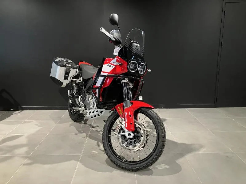 ducati desertx
