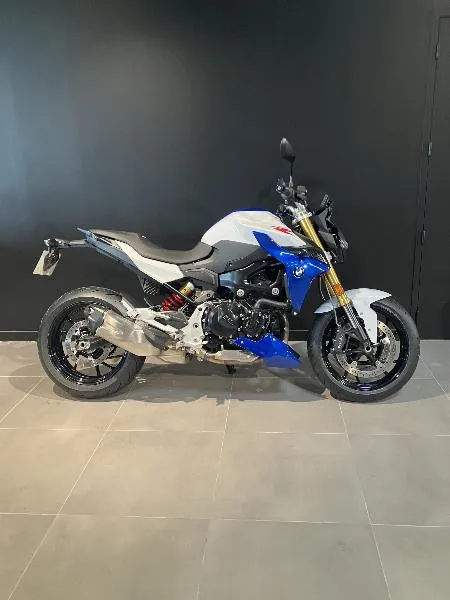 F 900 R