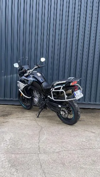 MT 800 SPORT