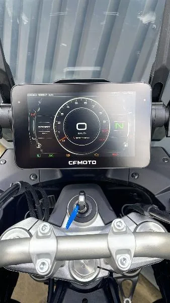 MT 800 SPORT