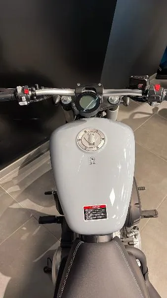 125 AVENGER