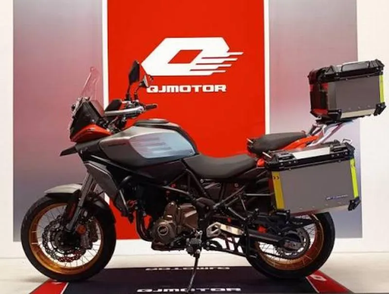 SRT 700 SX 2026
