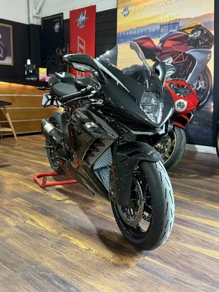 800 F3 RR