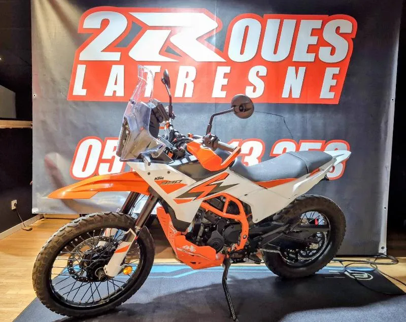 390 ADVENTURE
