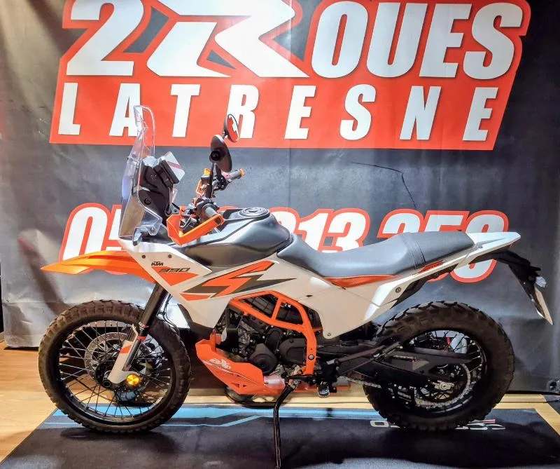 390 ADVENTURE