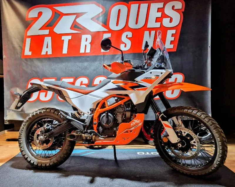 390 ADVENTURE