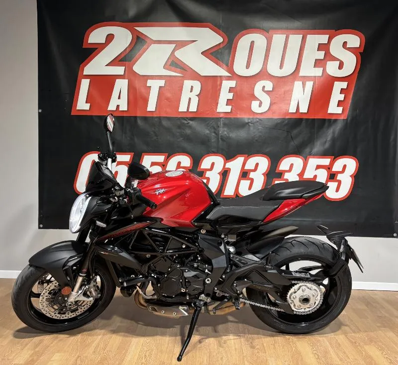 BRUTALE 800