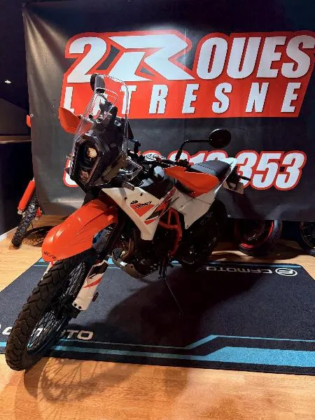 390 ADVENTURE