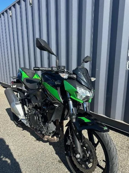 Z400 2023