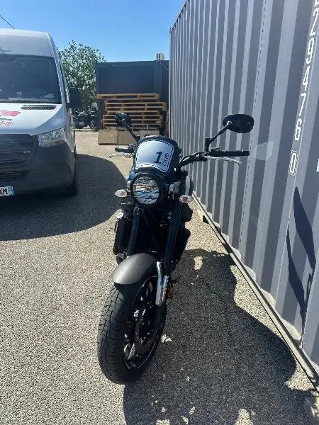 XSR 900