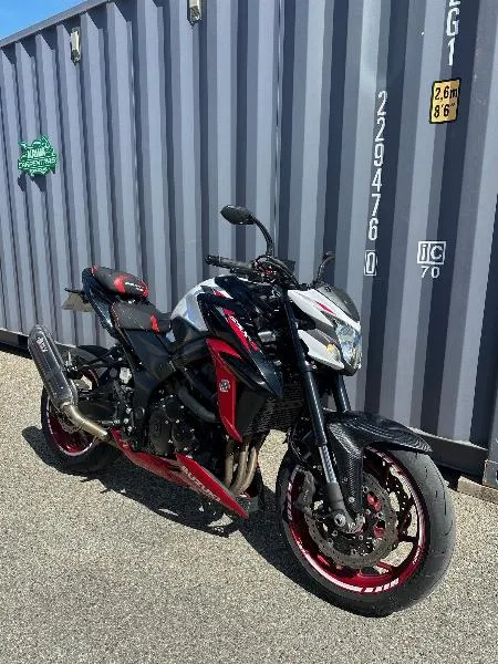 GSXS 750
