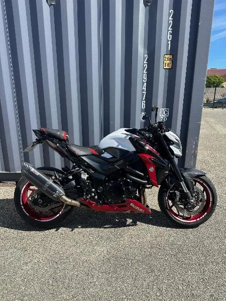 GSXS 750