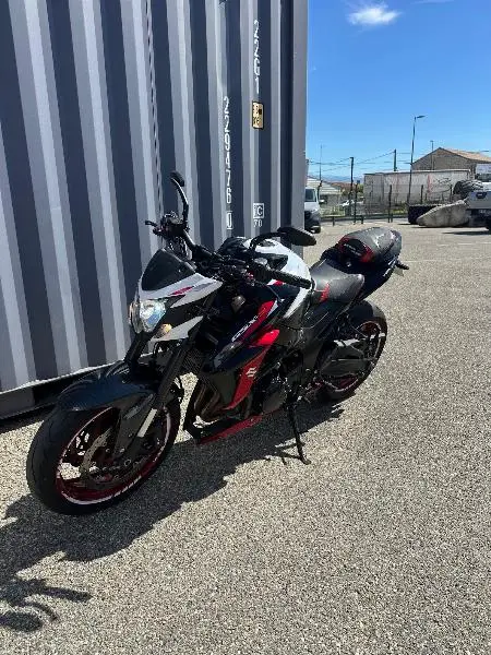 GSXS 750