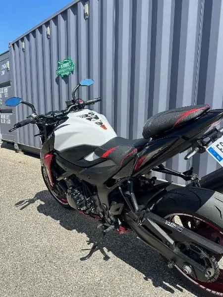 GSXS 750