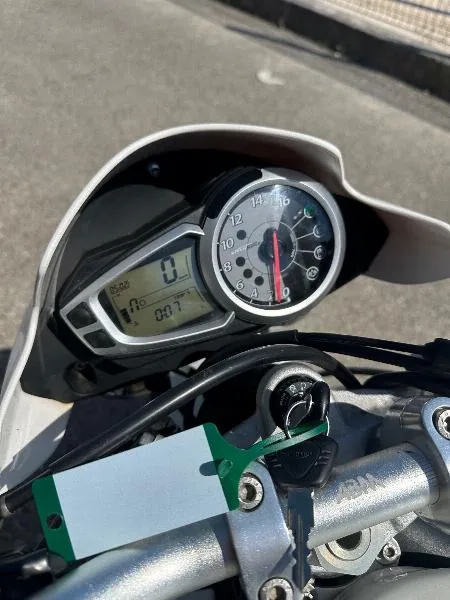 STREET TRIPLE 675