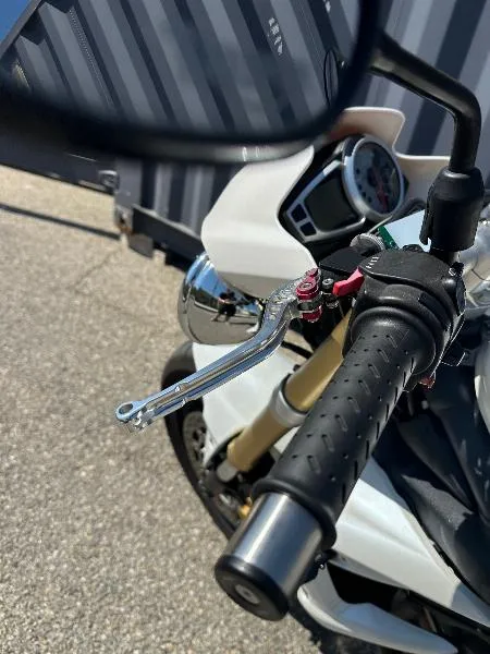 STREET TRIPLE 675