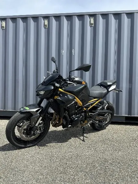 Z 900