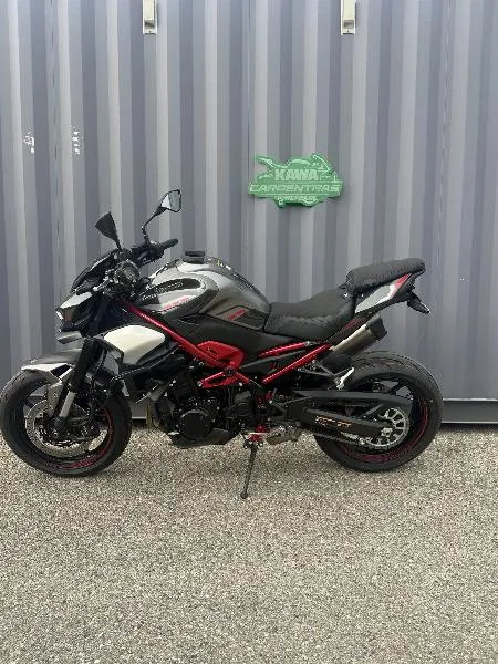 Z 900