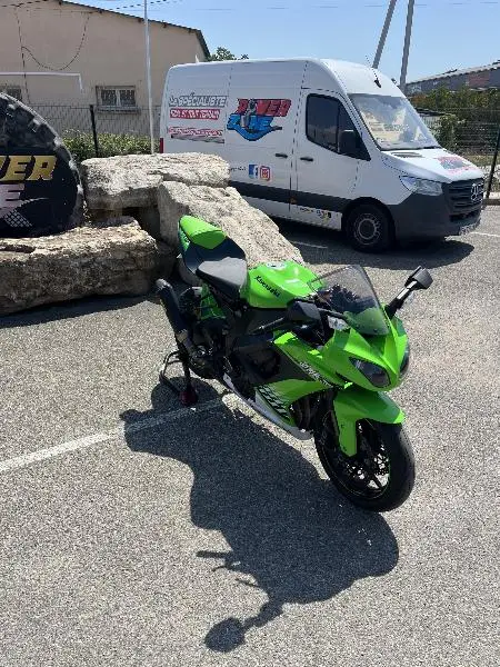 ZX10R