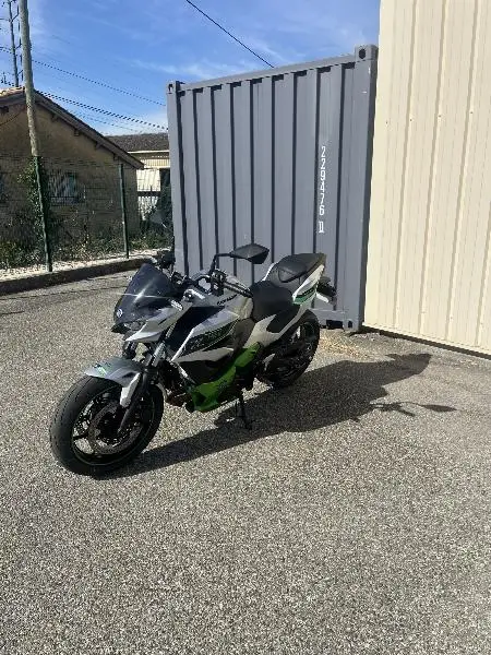Z7 HYBRID