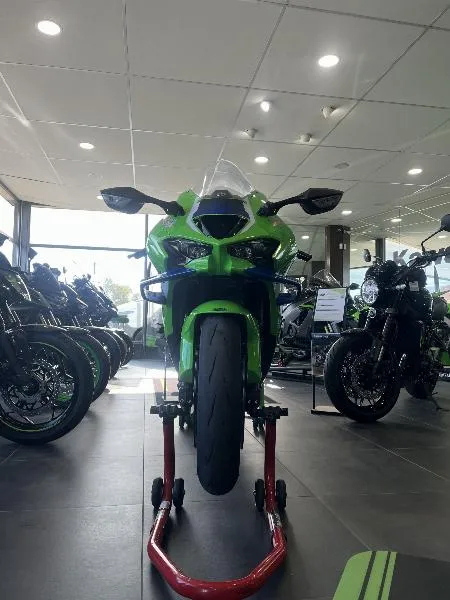 ZX10R