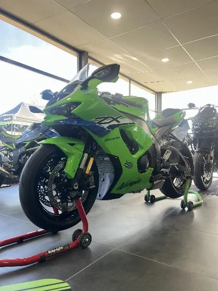 ZX10R