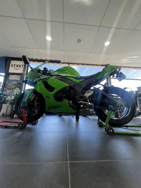 ZX10R