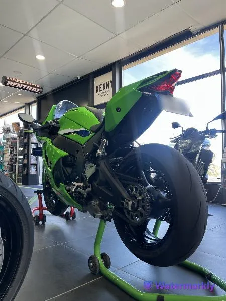 ZX10R
