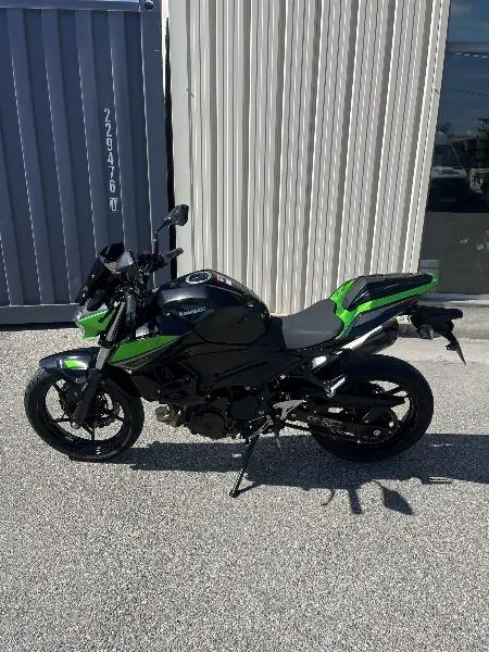 Z 400 SPORT