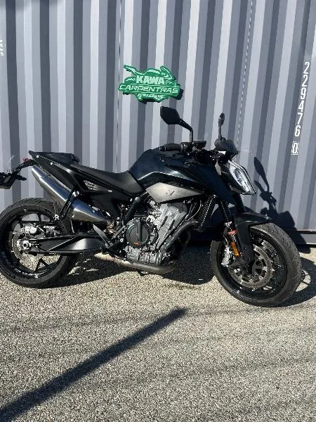 890 DUKE L