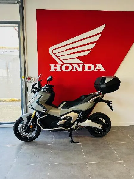 XADV 750 DCT