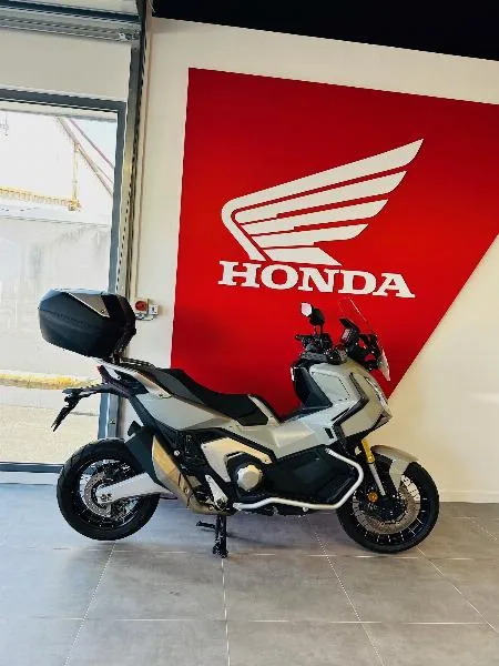 XADV 750 DCT
