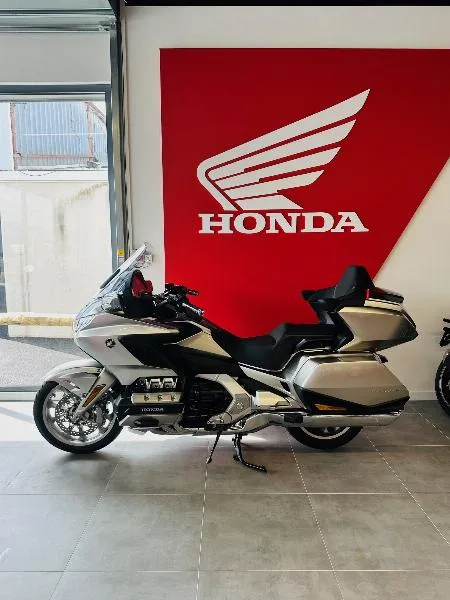 GL 1800 GOLDWING TOURING DCT
